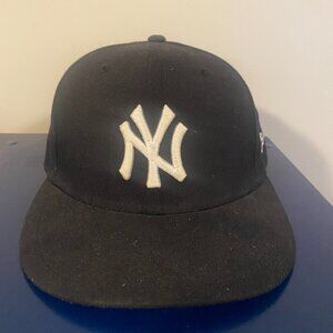 New York Yankees fitted hat